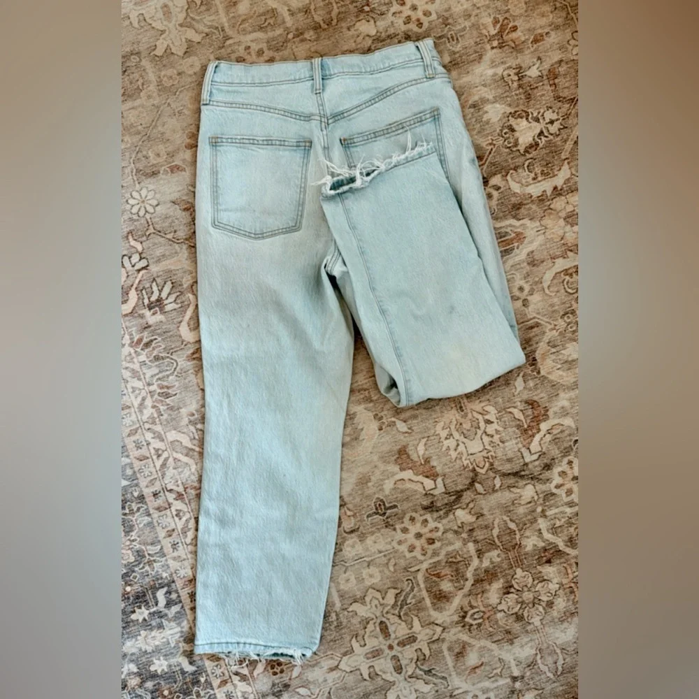 Universal Thread Button Fly Vintage Straight Jeans